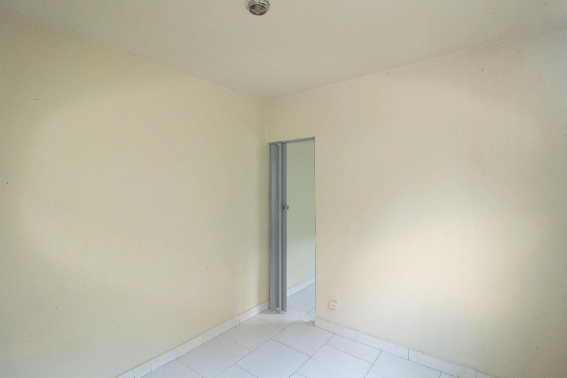 Unfurnished house with 2 bedrooms and 1 parking spot — photo 14