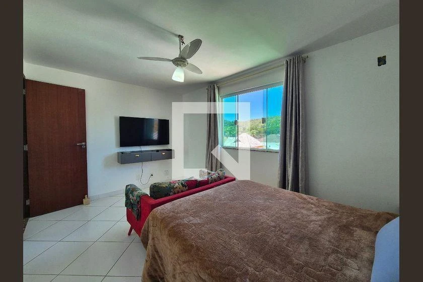 Rentable house with 4 en-suite bedrooms and 320 m² — photo 15