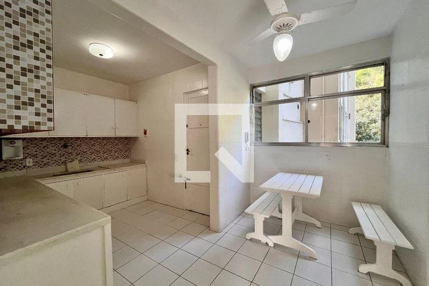 Apartamento de 2 quartos com cozinha fechada — photo 24