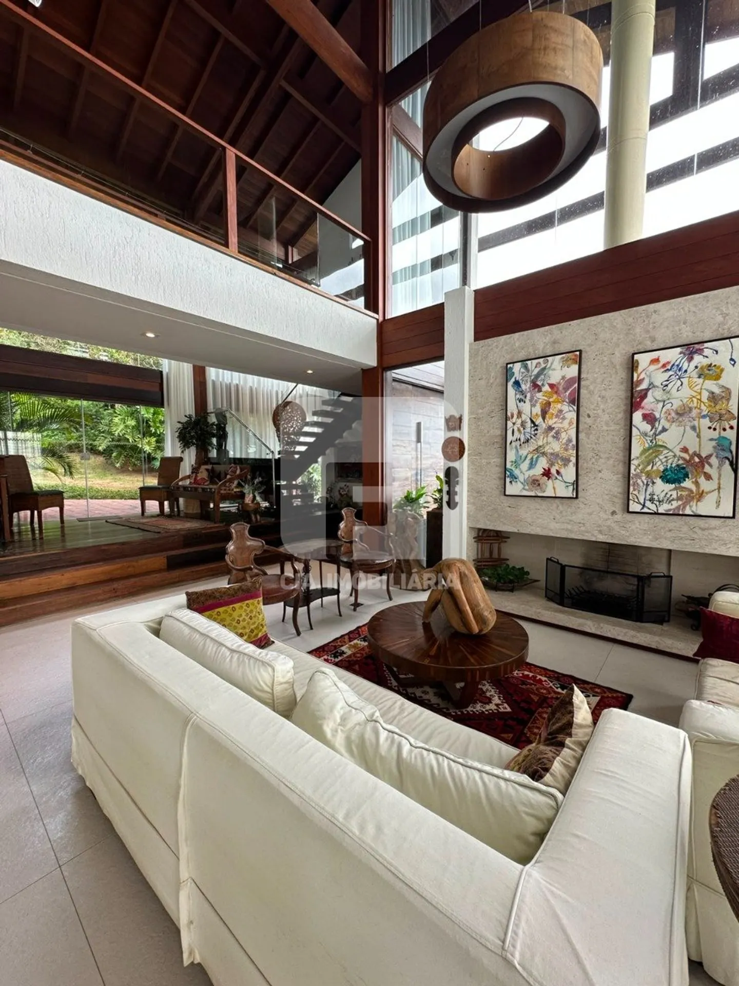 Furnished house with 6 bedrooms and 650 m² total — photo 26
