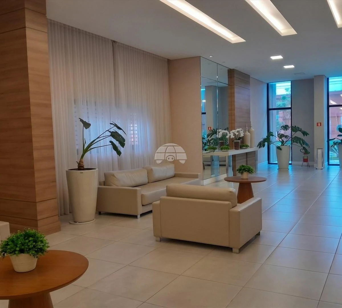 2-bedroom apartment with a grill on the balcony in Curitiba — photo 32