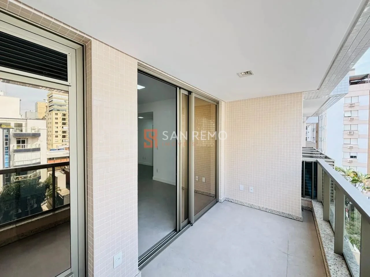 Furnished apartment, 95 m², with a grill on the balcony — photo 19