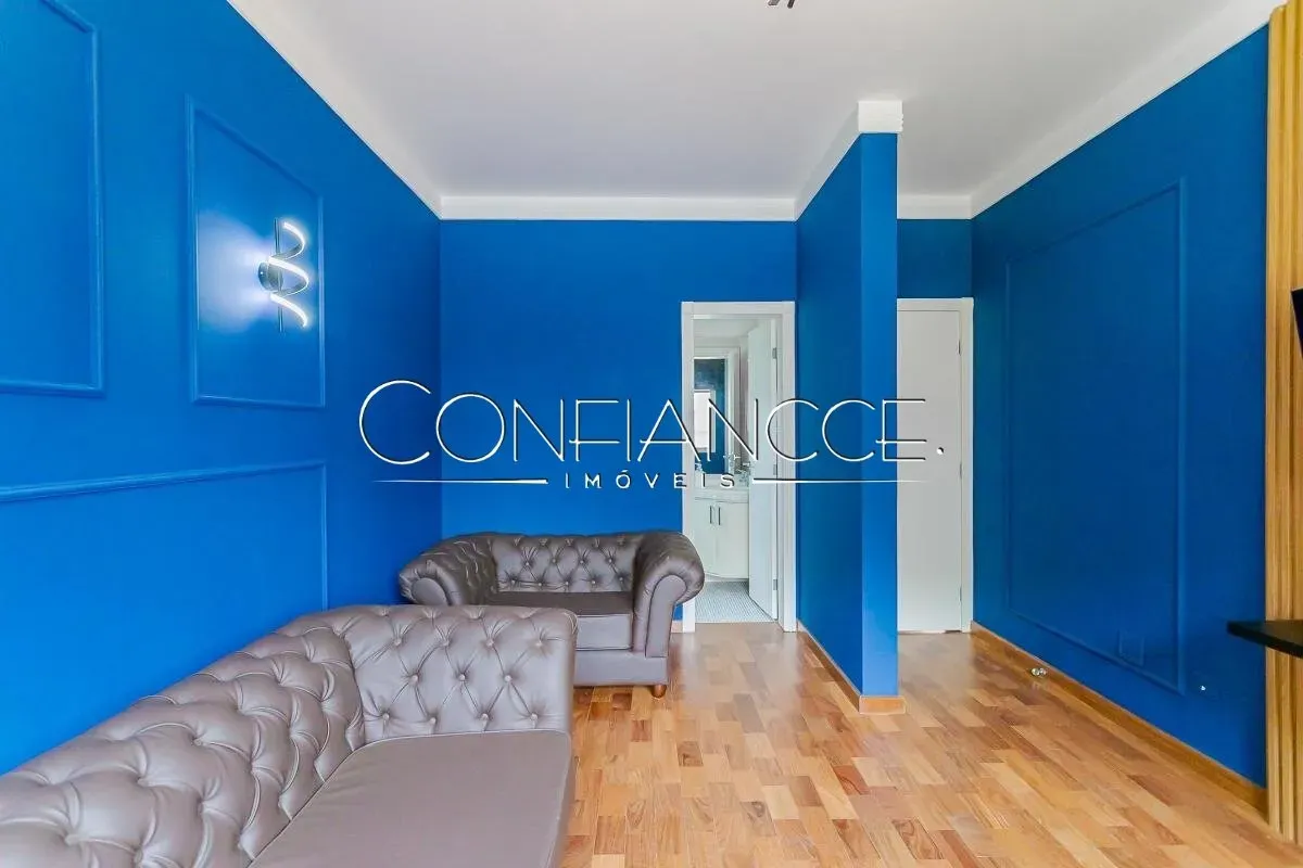House with 4 en-suite bedrooms and 6 parking spaces — photo 22