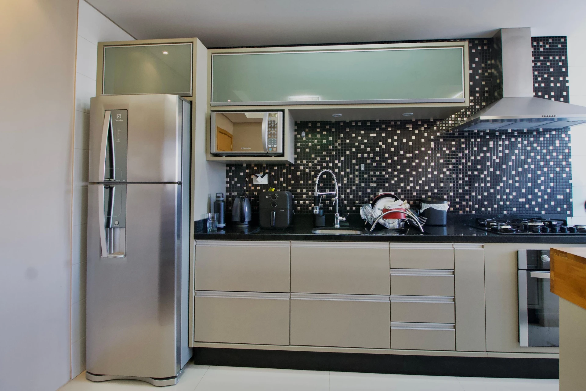 2-bedroom apartment with a washing machine — photo 10