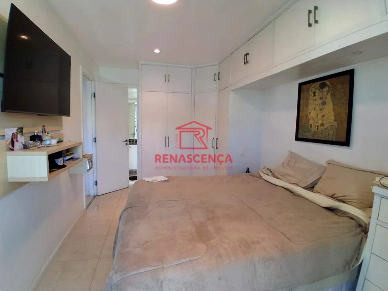 Duplex apartment with 3 bedrooms and 4 bathrooms — photo 9