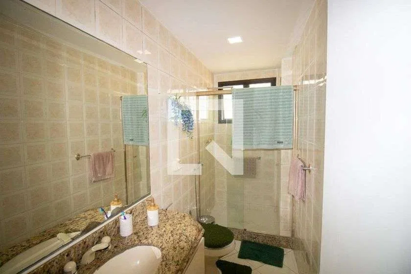 160 m² 3-suite rental apartment with balcony — photo 22