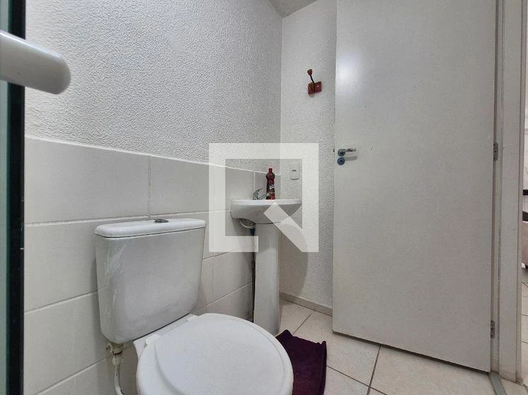 2-bedroom apartment in a building with a gym — photo 5