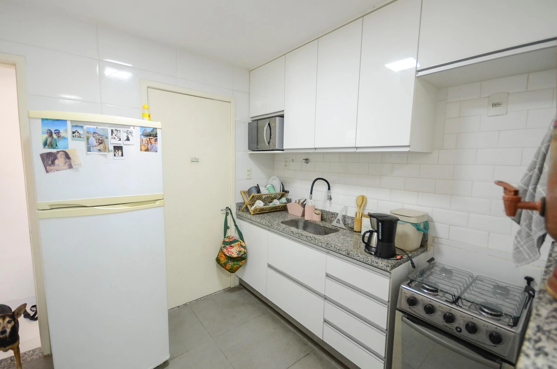 Apartamento mobiliado, 55 m², com janelas do piso ao teto — photo 4