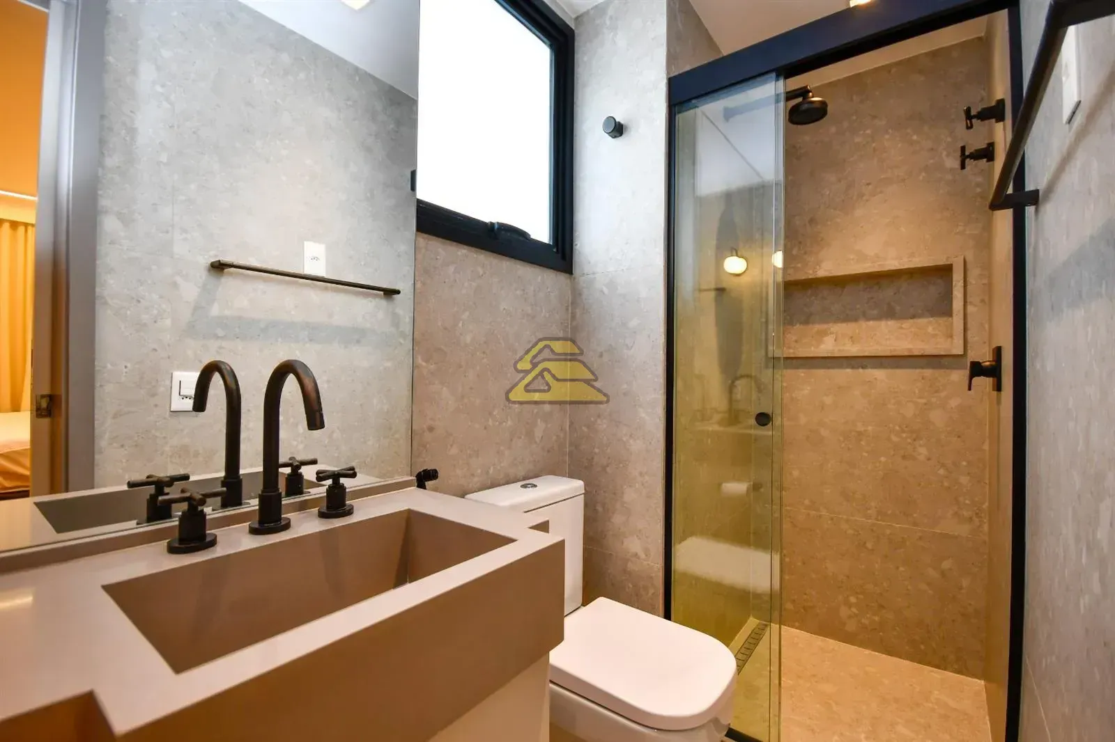 Furnished apartment with 2 suites and 3 bathrooms — photo 38