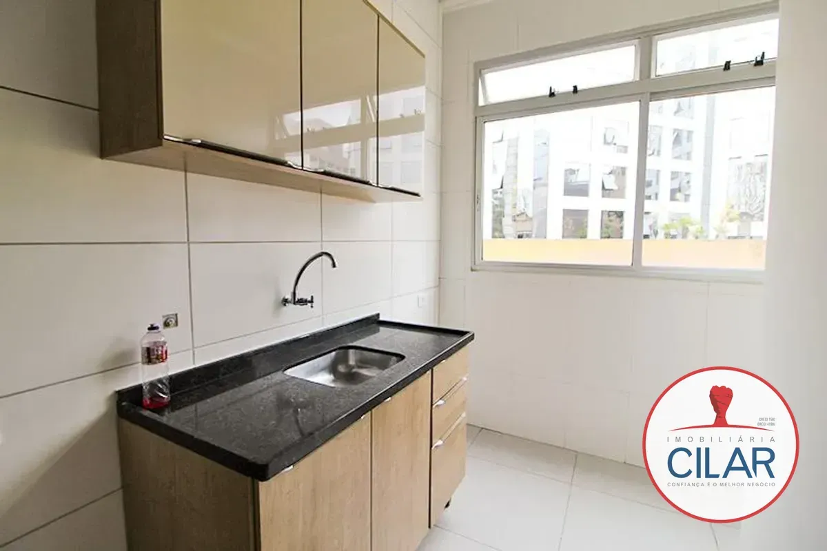 3-bedroom apartment with wood or laminate floors in Curitiba — photo 12
