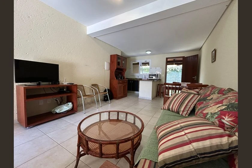 Condominium house with 2 bedrooms and 2 bathrooms — photo 10