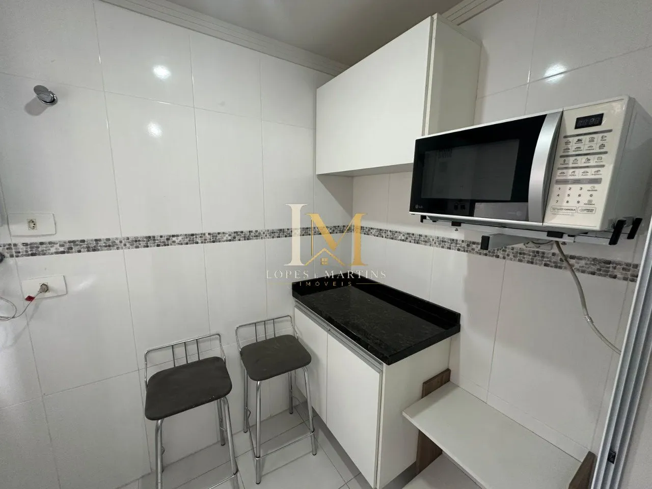 Деревянный пол или ламинат и 1 спальня: квартира 46 м² — photo 5