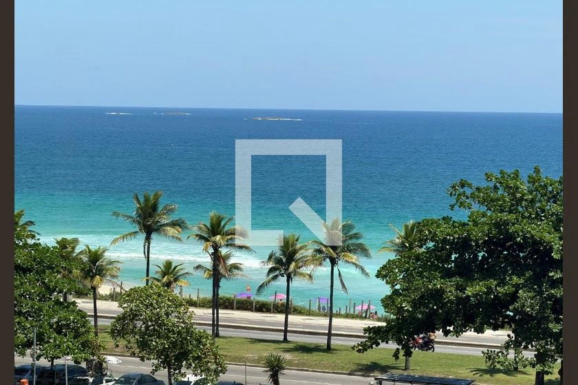Apartamento mobiliado com cozinha americana e armários — photo 15