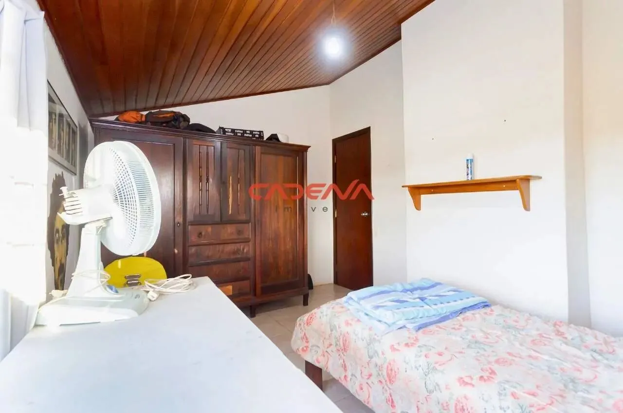 460 m² house with 5 bedrooms and fitted kitchen — photo 20