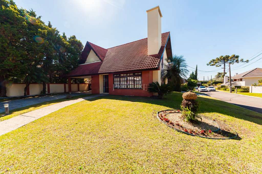 Unfurnished house of 269 m² with 4 bedrooms and 3 en-suites — photo 3