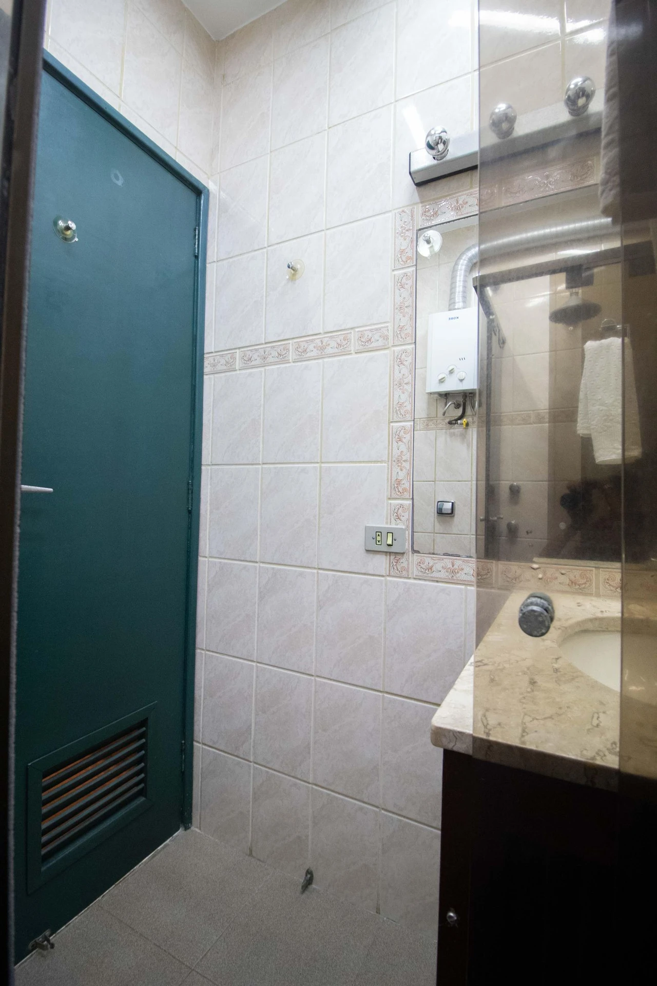 3-bedroom apartment with a water view in Rio de Janeiro — photo 34