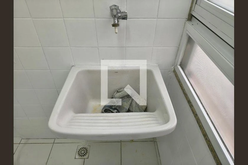 Квартира з 2 спальнями та робочим місцем — photo 29