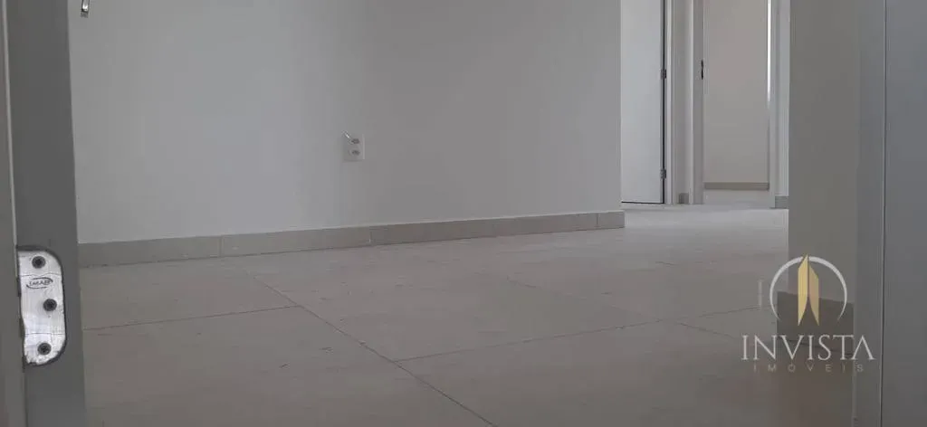 Floor-to-ceiling windows in a 2-bedroom apartment, 56 m² — photo 39