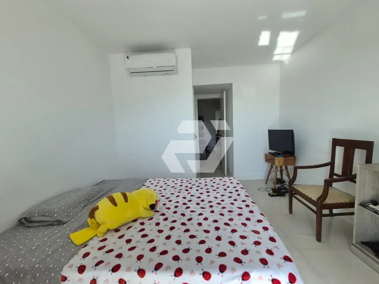 Apartamento mobiliado com 5 quartos e varanda envidraçada — photo 16