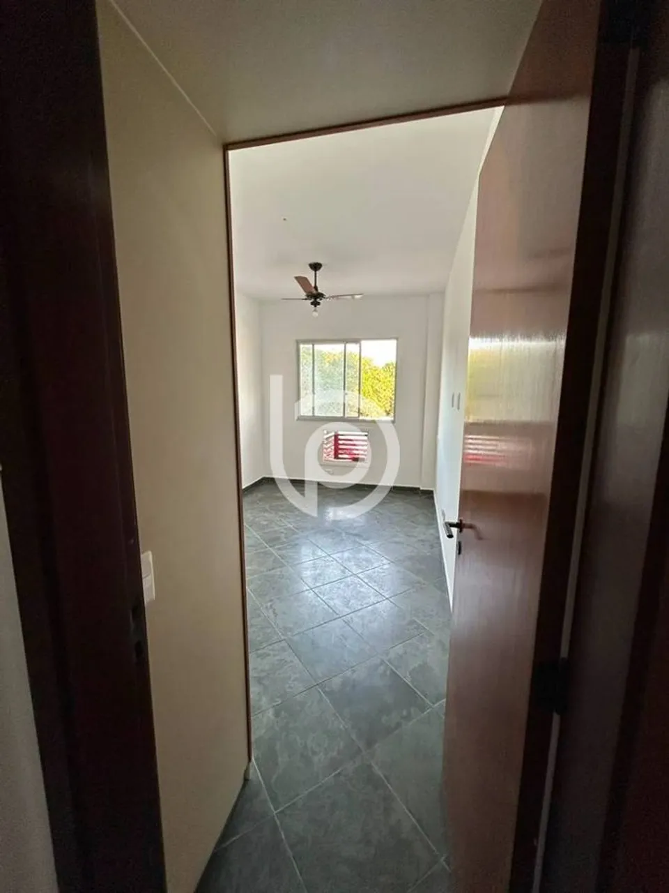 1-bedroom apartment with balcony and 5 parking spaces — photo 10