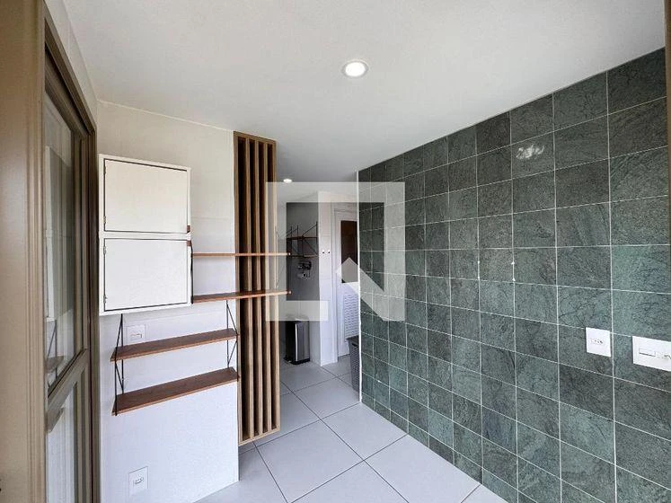 Квартира 125 м² с застеклённым балконом и рабочим местом — photo 12
