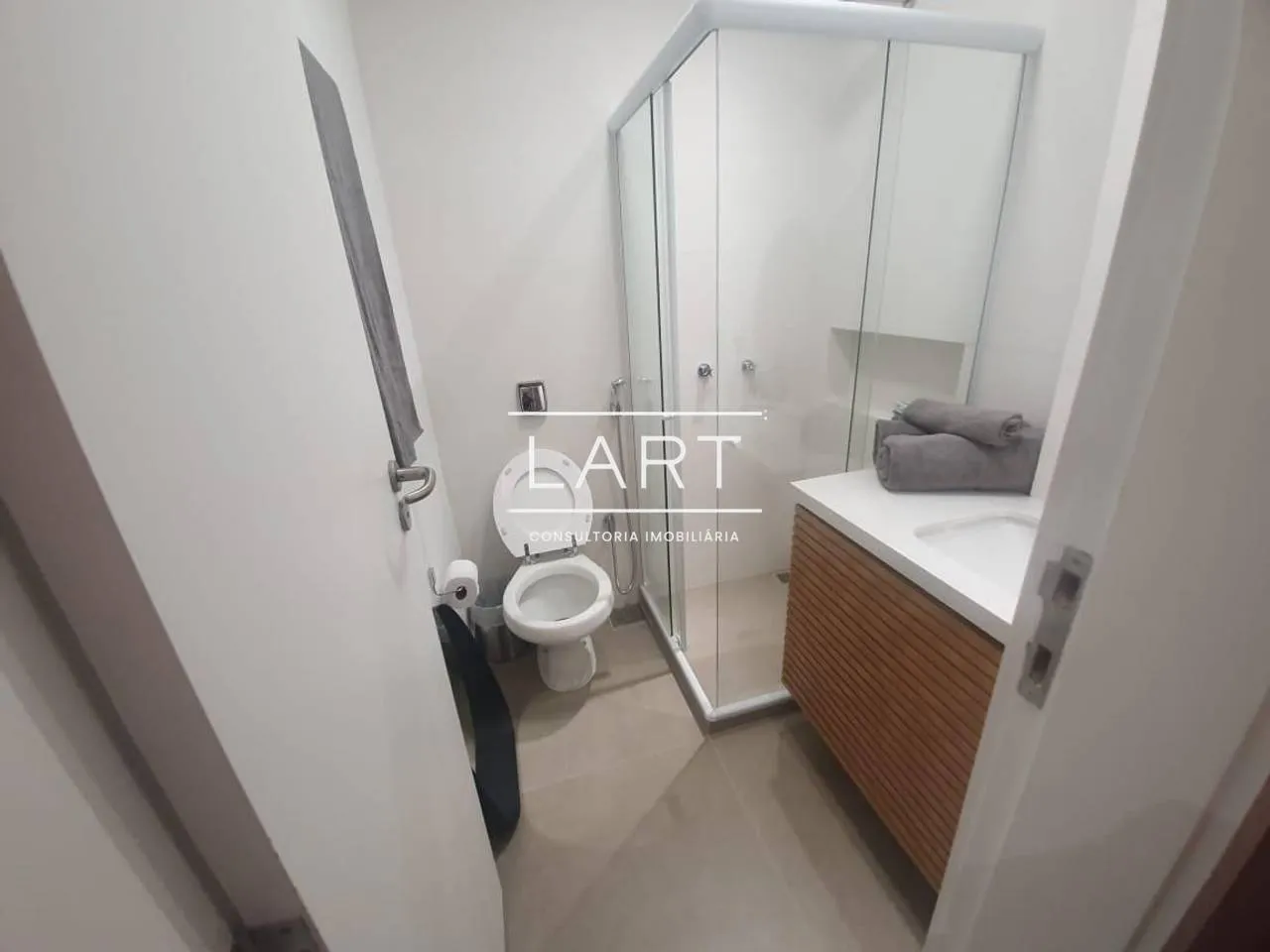 Home office in a 2-bedroom apartment, 110 m² — photo 10