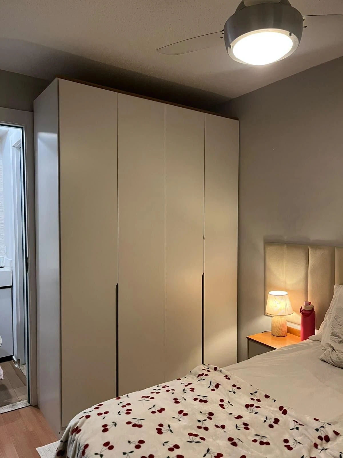 2-bedroom apartment in a building with a gym — photo 7