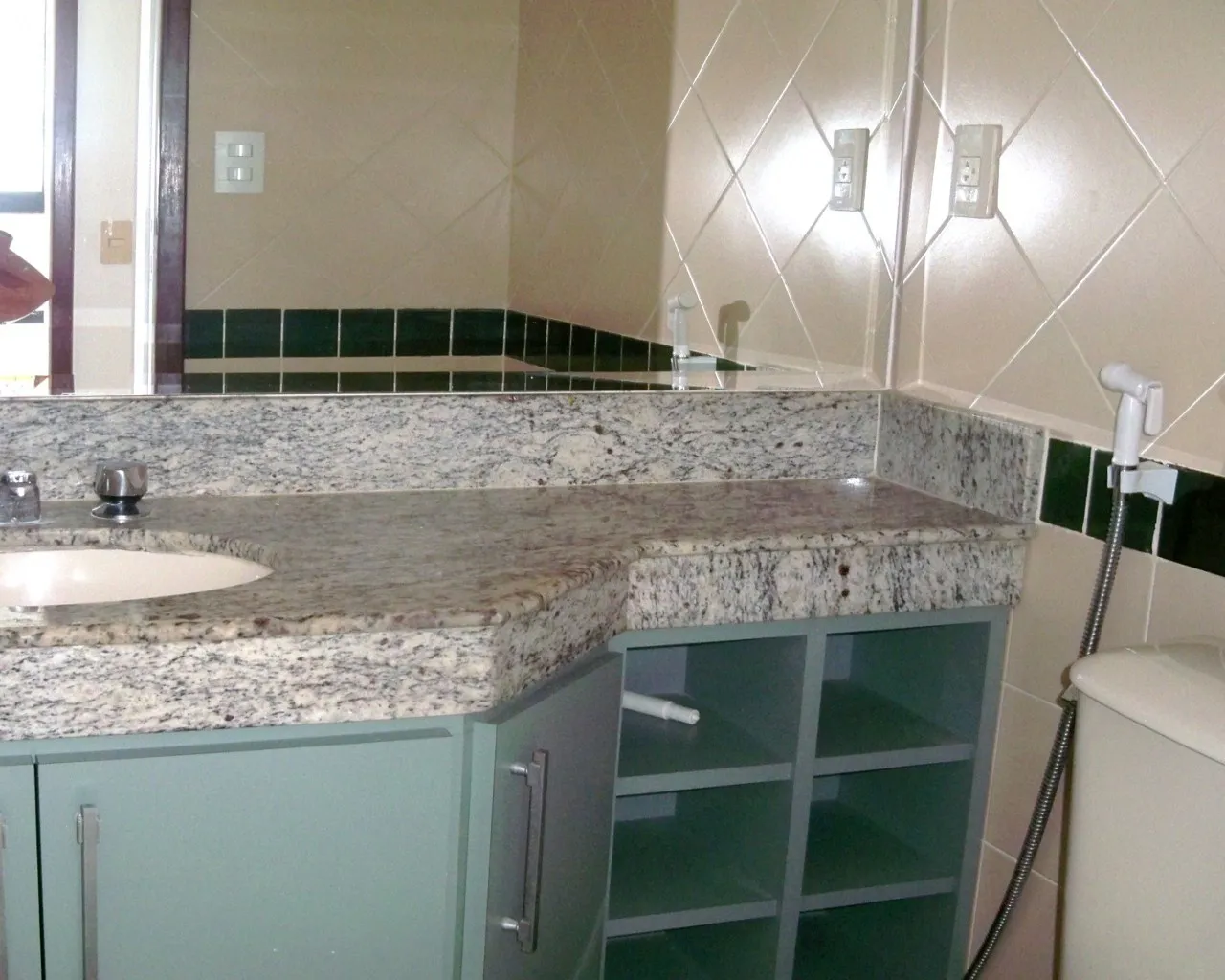 Apartamento sem mobília com 4 quartos e 3 banheiros — photo 14