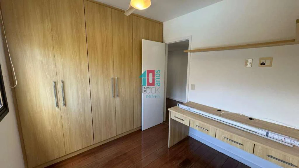 Apartamento de 3 quartos de 107 m² com varanda — photo 12