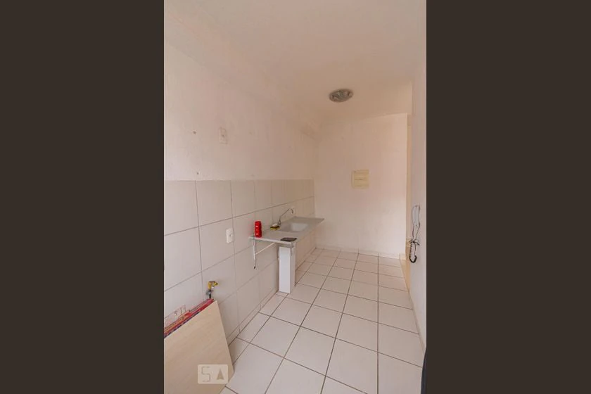 Apartamento sem mobília com cozinha fechada e 2 quartos — photo 51