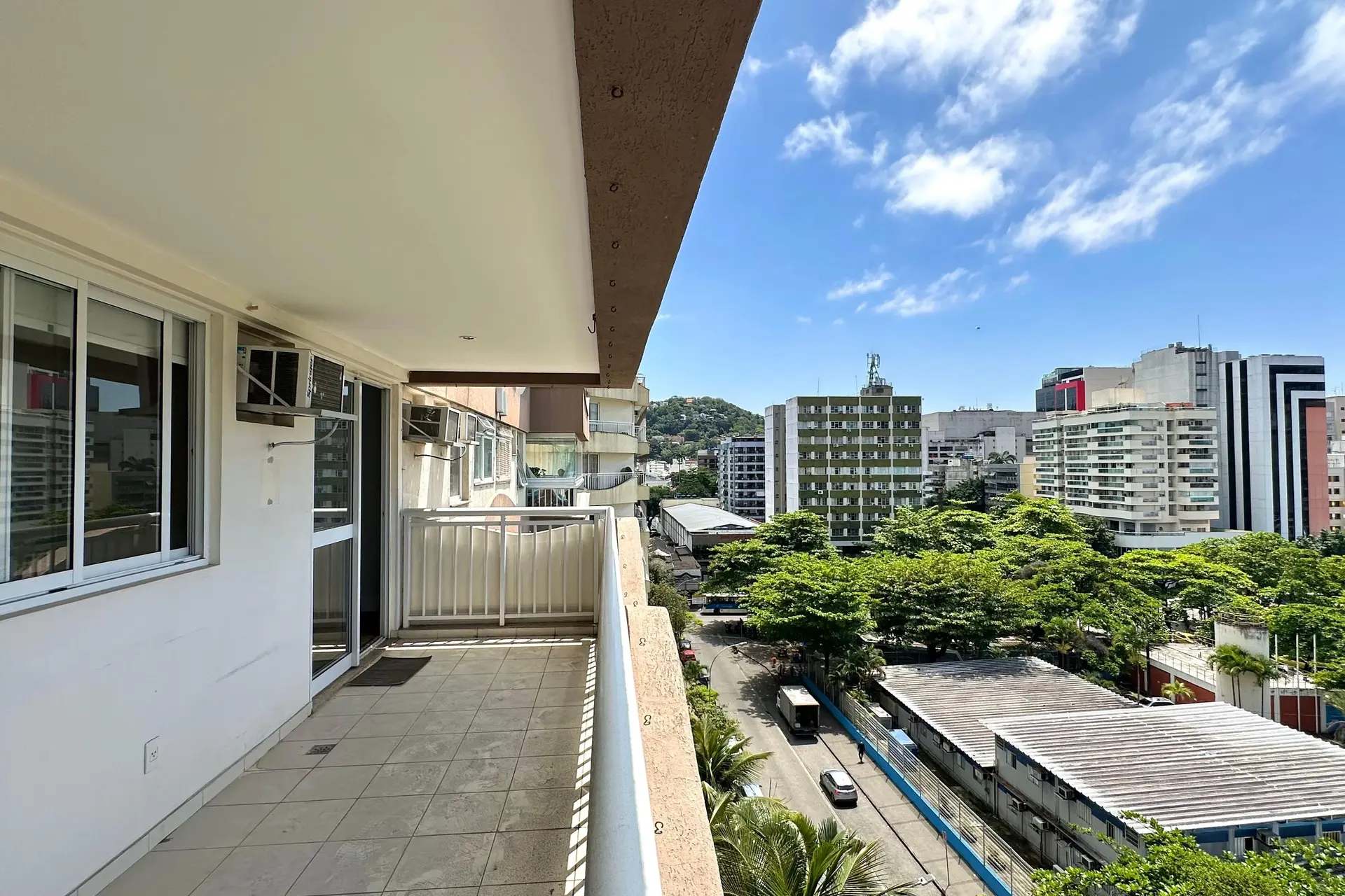 Apartamento de 3 quartos com vista para a água — photo 31