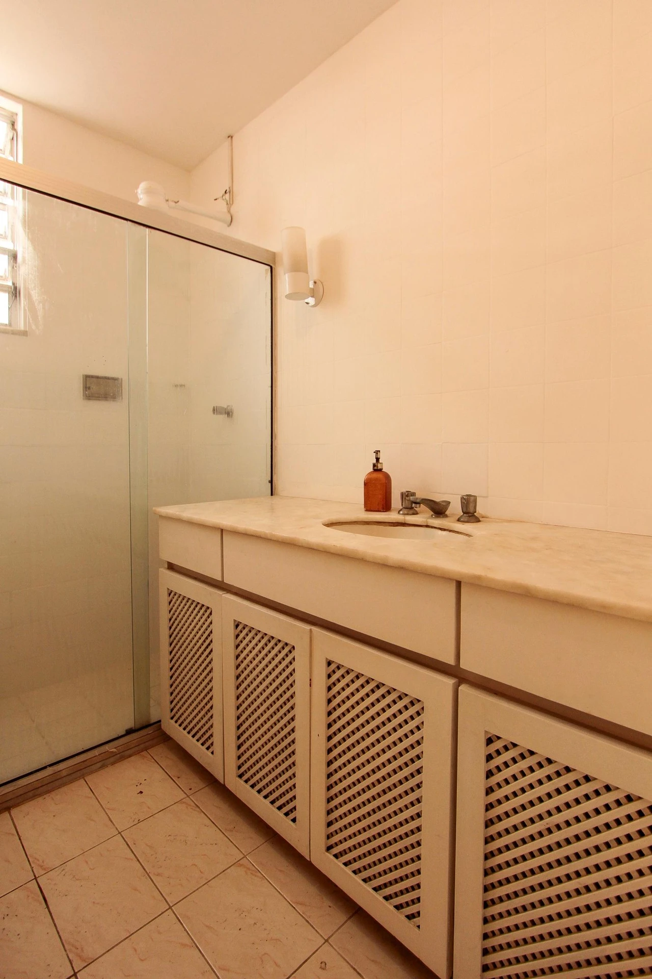 Monoambiente con espacio de home office en Rio de Janeiro — photo 5