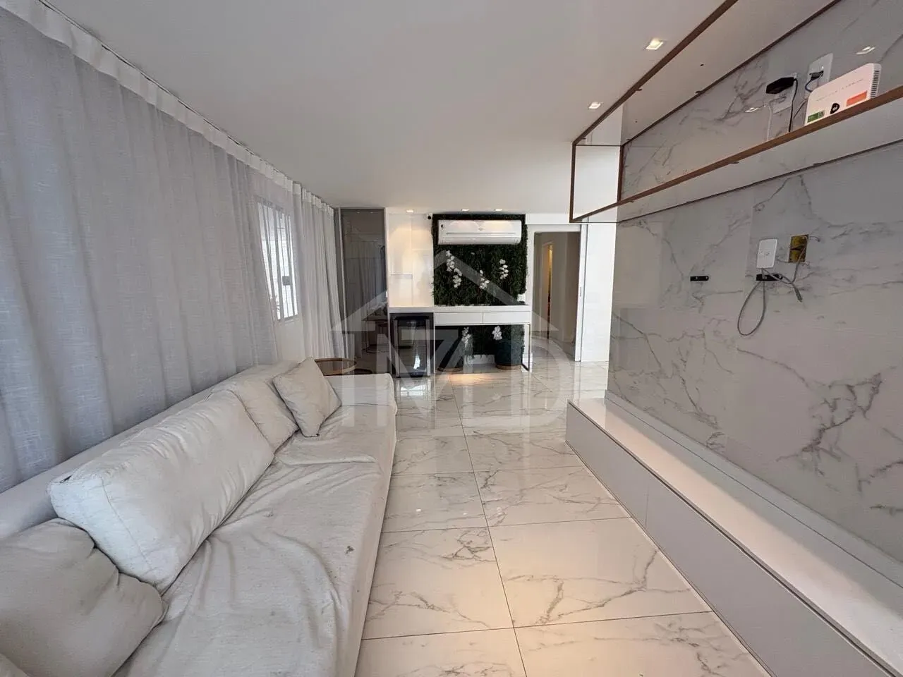 House with 3 suites, pool, 300 m² and 2 parking spots — photo 44