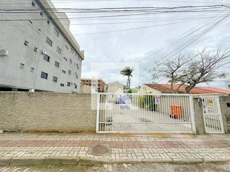 Departamento con balcón gourmet en Florianópolis — photo 36
