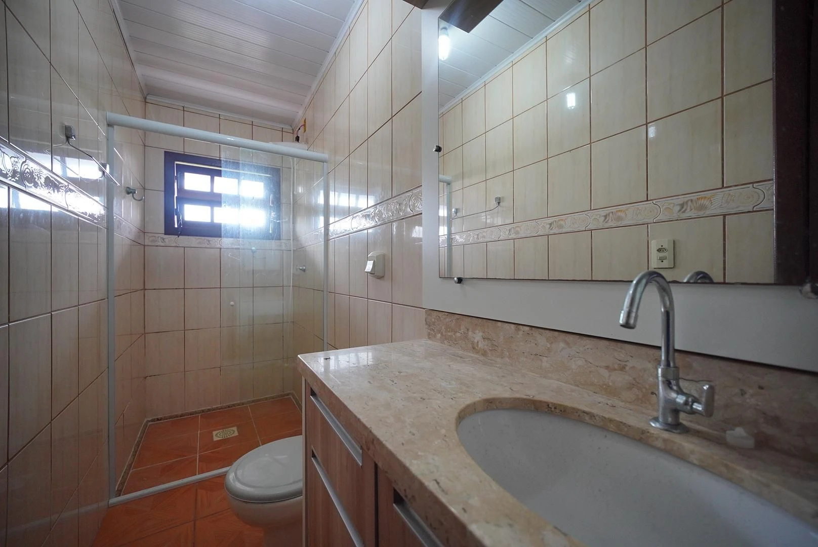 3-bedroom house with a washing machine — photo 25