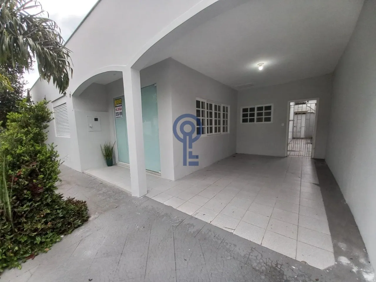Rental house with 4 bedrooms and an open-plan kitchen — photo 15