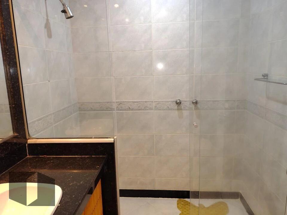 Невлаштований будинок із 4 спальнями та 4 ванними — photo 21