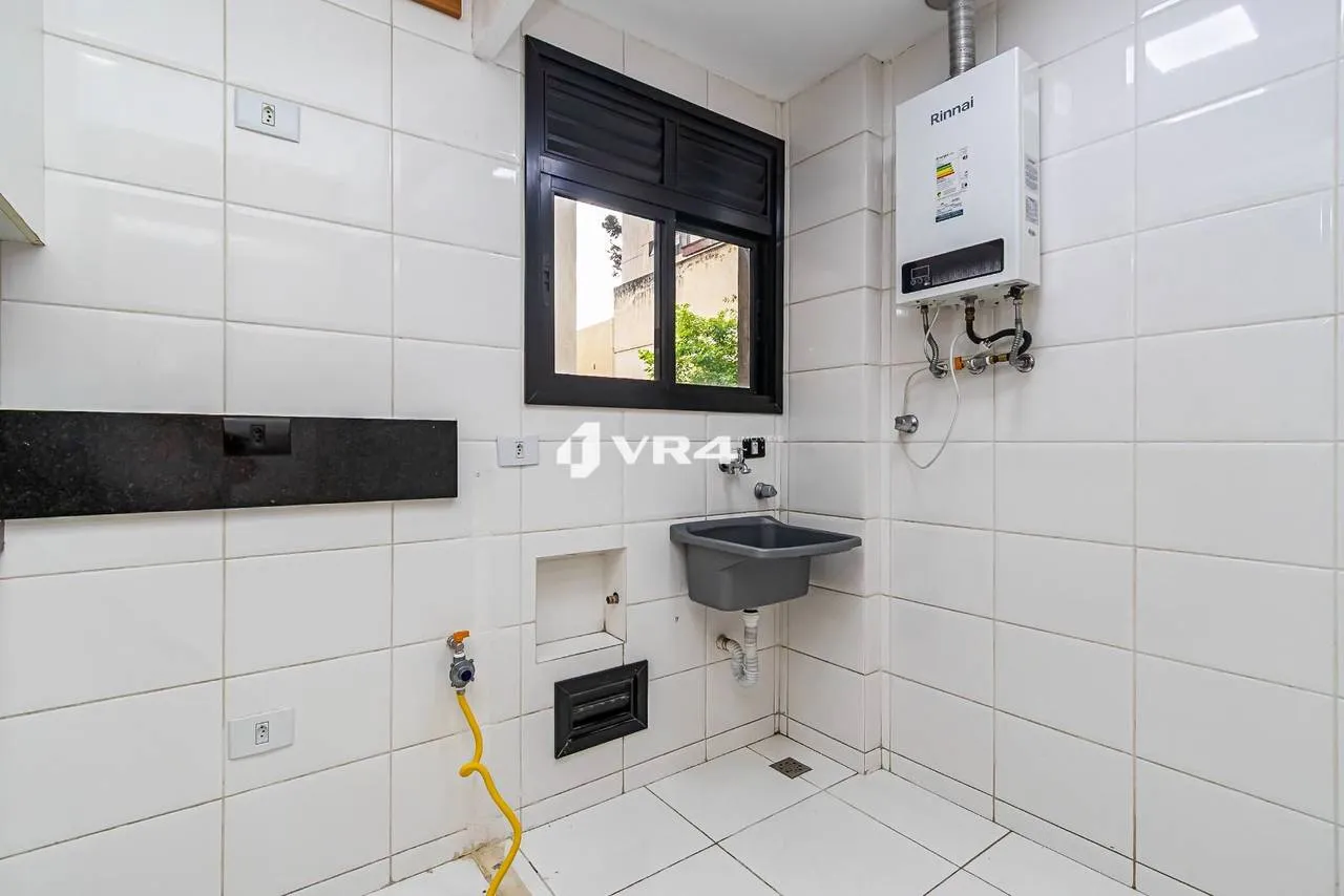 2-bedroom apartment with 1 en-suite and 106 m² — photo 13