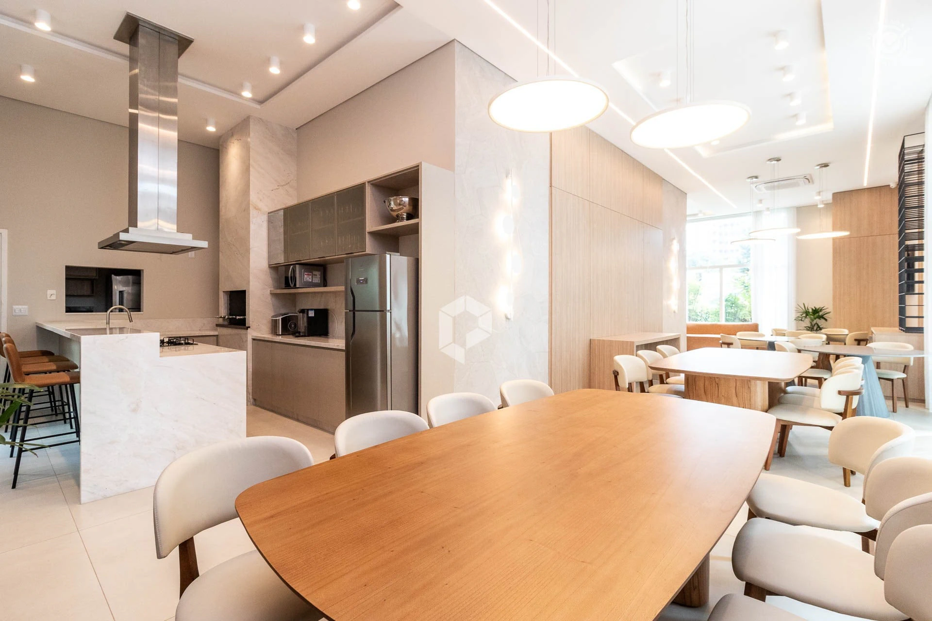 Apartment with 3 en-suite bedrooms, 230 m² and parking — photo 29