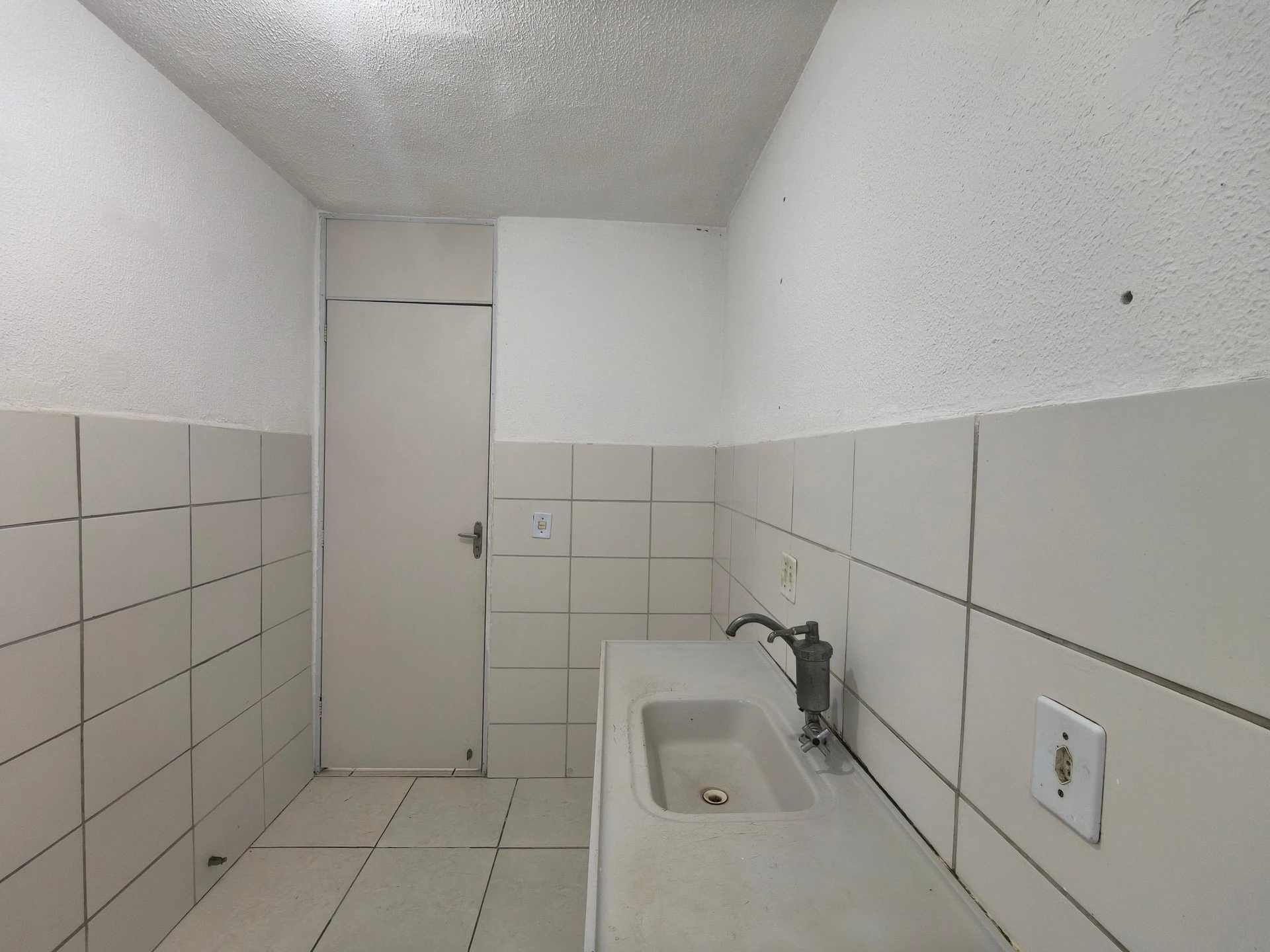 Немебльована квартира з пральною зоною та 2 спальнями — photo 14