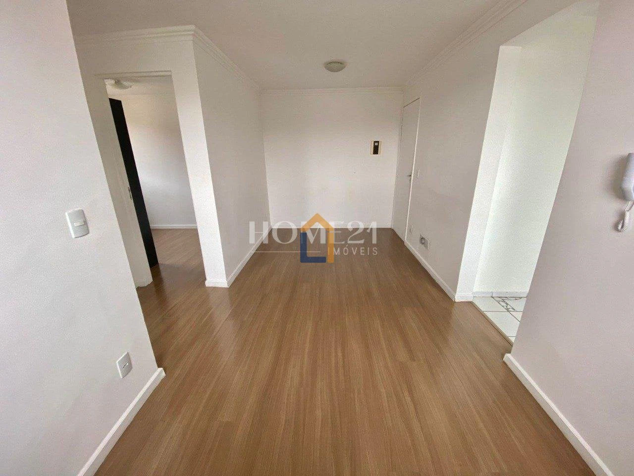 2-bedroom apartment with wood or laminate floors — photo 11