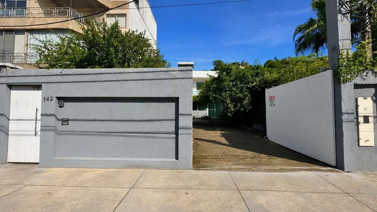 Unfurnished house with 5 bedrooms and 5 bathrooms, 266 m² — photo 16