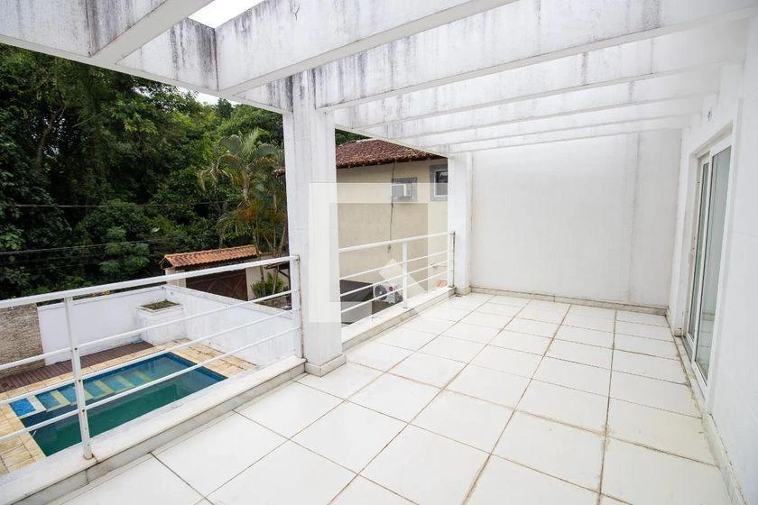 Condo house with 4 suites and 500 m² plus private garden — photo 33