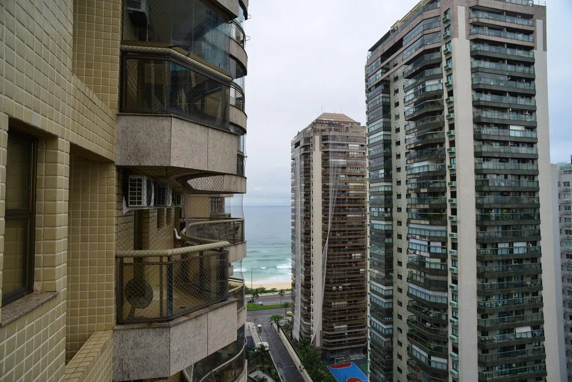 Apartamento, 139 m², com janelas do piso ao teto — photo 3