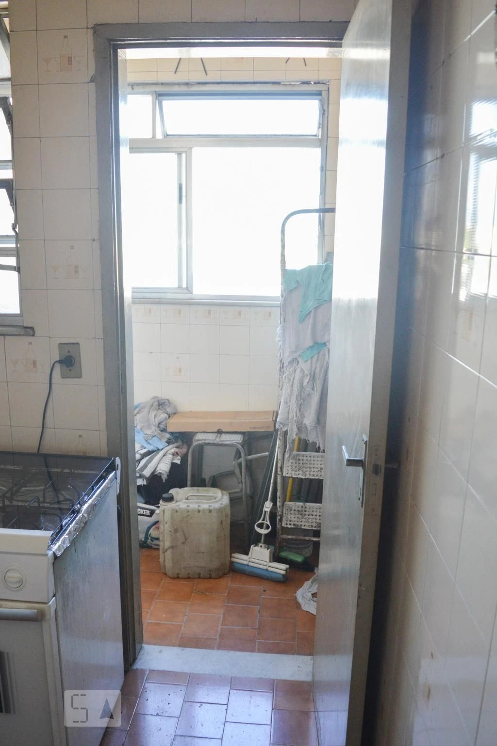Furnished 2-bedroom apartment with private BBQ — photo 26