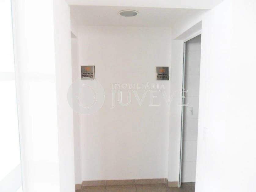 One-bedroom apartment in a building with a sauna — photo 25