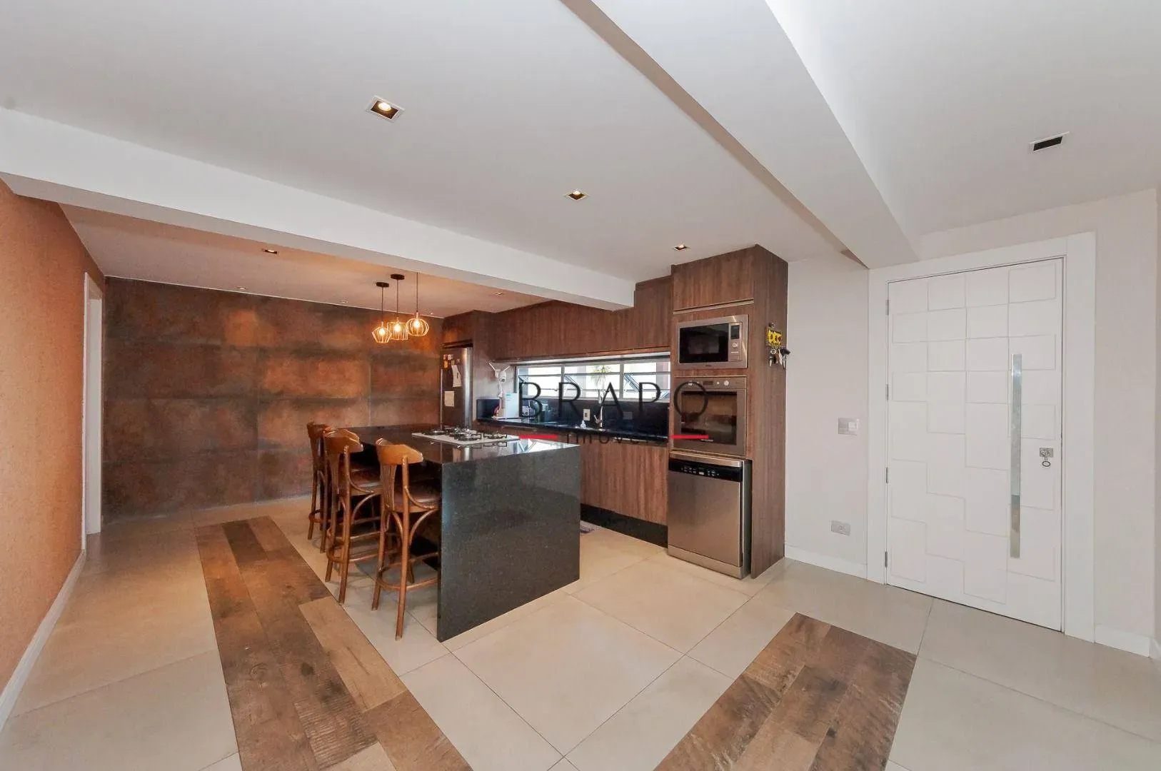 Мебльований будинок на 4 спальні та 540 м² — photo 16