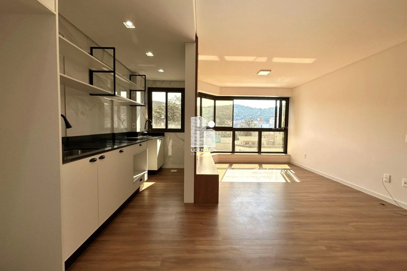 Furnished apartment, 64 m², with a home office — photo 2