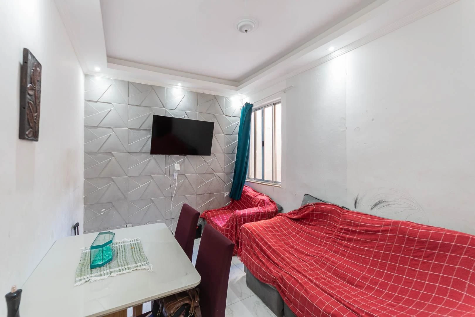 Unfurnished apartment with a separate gas kitchen