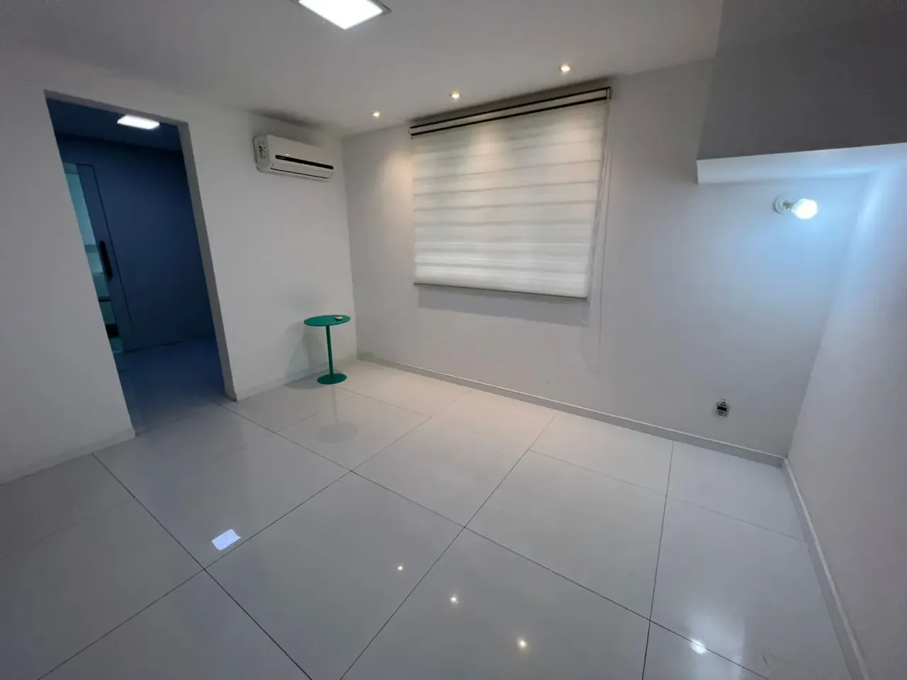House with 5 bedrooms, 5 baths and 300 m² — photo 15